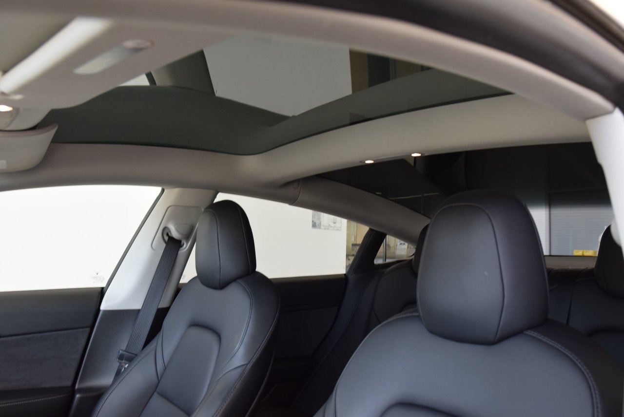 Tesla MODEL 3 SR+CUIR+TOIT PANO+LED+NAV 2022 CAMERA+IMPECCABLE+AUTOPILOT
