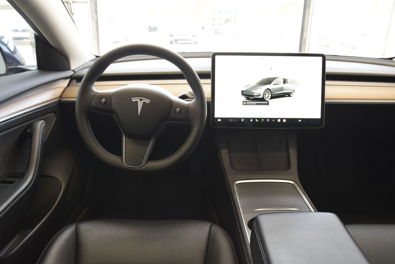 Tesla MODEL 3 SR+CUIR+TOIT PANO+LED+NAV 2022 CAMERA+IMPECCABLE+AUTOPILOT