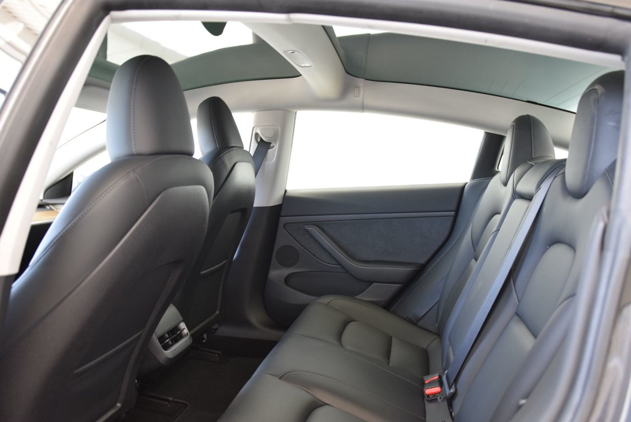 Tesla MODEL 3 SR+CUIR+TOIT PANO+AUBAINE 2023 CAMERA+LED+AUTOPILOT+WOW