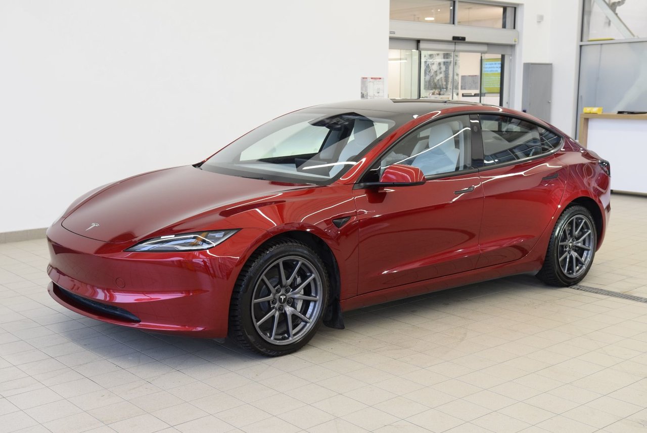 Tesla MODEL 3 LONG RANGE+AWD+CUIR BLANC 2024 8 PNEUS 8 MAGS INCLUS !!!!!!