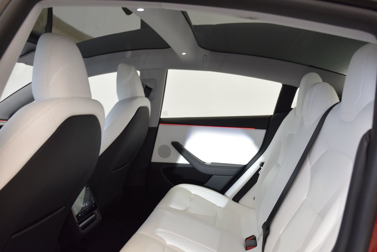 Tesla MODEL 3 LONG RANGE+AWD+CUIR BLANC 2024 8 PNEUS 8 MAGS INCLUS !!!!!!