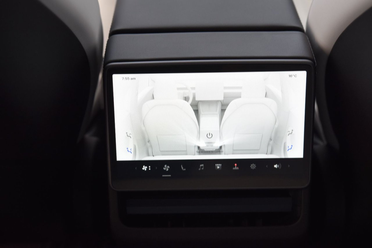 Tesla MODEL 3 LONG RANGE+AWD+FULL SELF DRIVING!! 2024 BAS KM+LED+NAV+AUTOPILOT