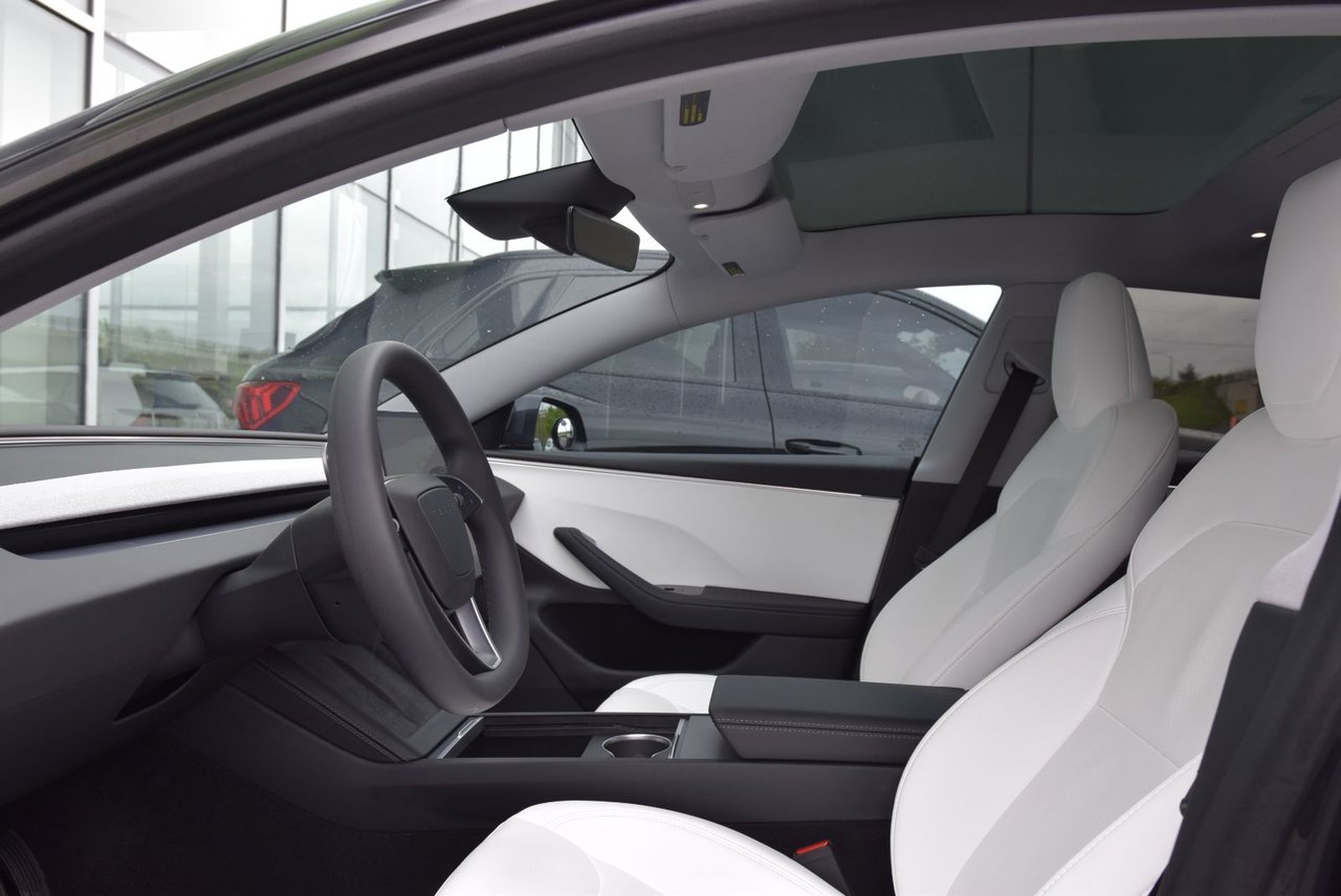 Tesla MODEL 3 LONG RANGE+AWD+FULL SELF DRIVING!! 2024 BAS KM+LED+NAV+AUTOPILOT