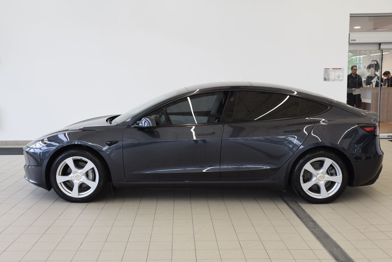 Tesla MODEL 3 LONG RANGE+AWD+FULL SELF DRIVING!! 2024 BAS KM+LED+NAV+AUTOPILOT