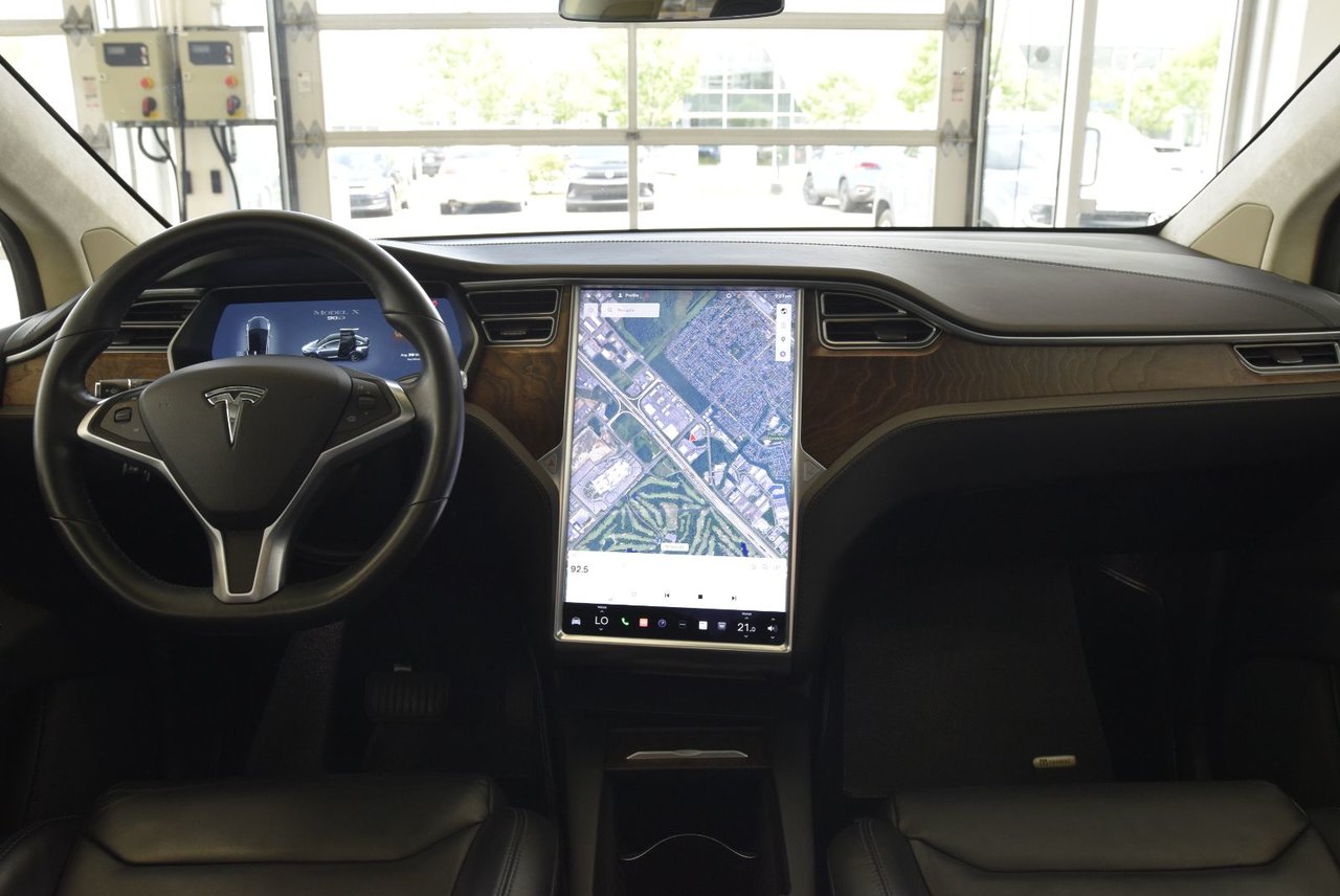 2017 Tesla Model X P90D+AWD+7 PASSAGERS+420 KM P90D+AWD+7 PASSAGERS+420 KM