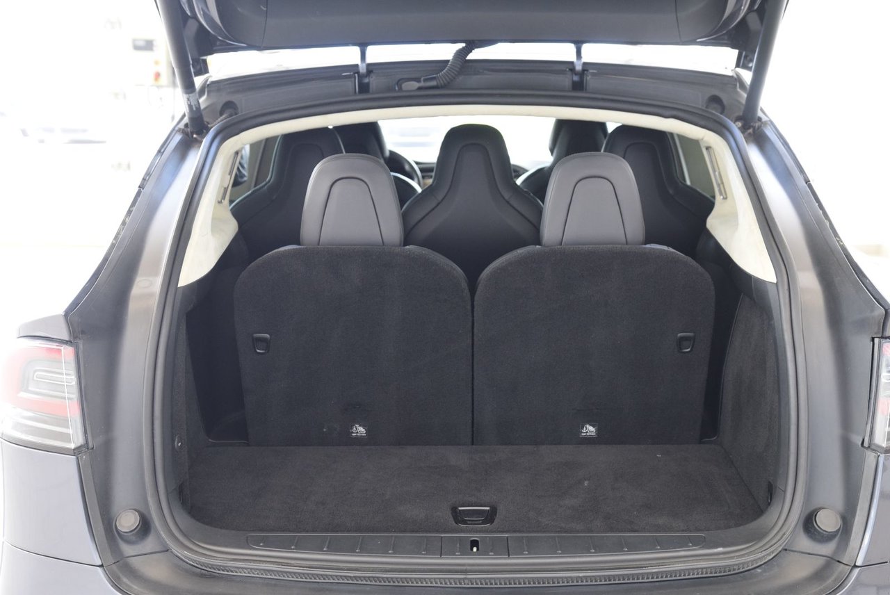 2017 Tesla Model X P90D+AWD+7 PASSAGERS+420 KM P90D+AWD+7 PASSAGERS+420 KM