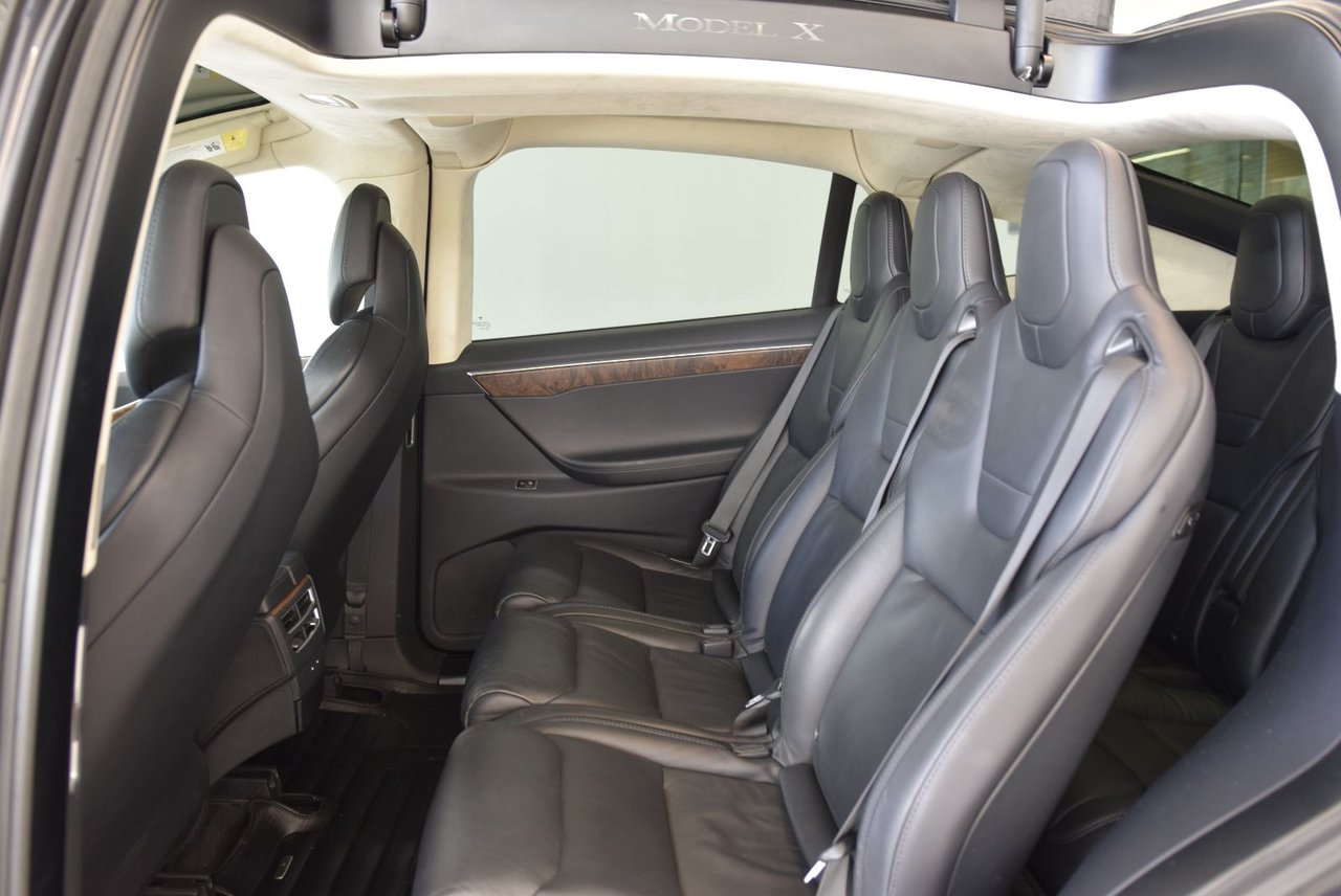2017 Tesla Model X P90D+AWD+7 PASSAGERS+420 KM P90D+AWD+7 PASSAGERS+420 KM