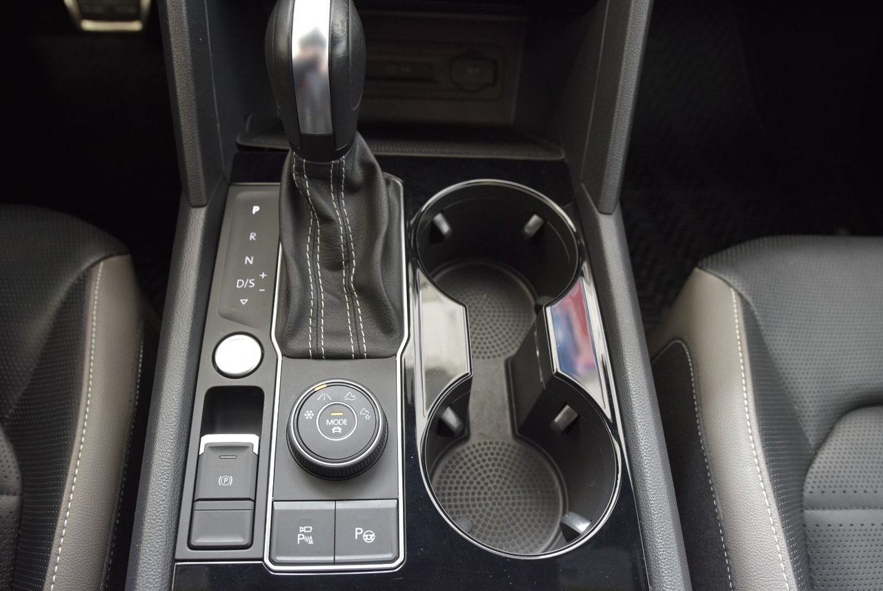 Volkswagen Atlas Cross Sport EXECLINE+R LINE+CUIR+TOIT+ 2022 V6+AWD+CAMERA+FENDER+WOW