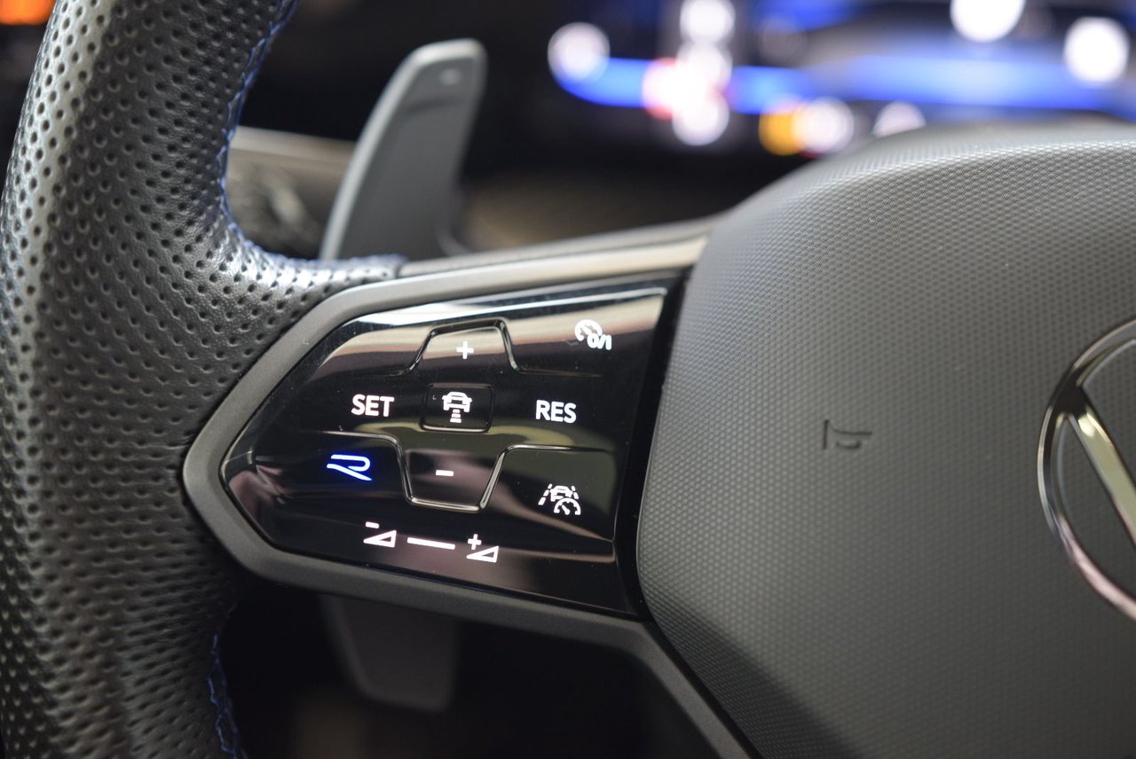 2024 Volkswagen Golf R TOIT PANO+CARBON PACK+DSG TOIT PANO+CARBON PACK+DSG