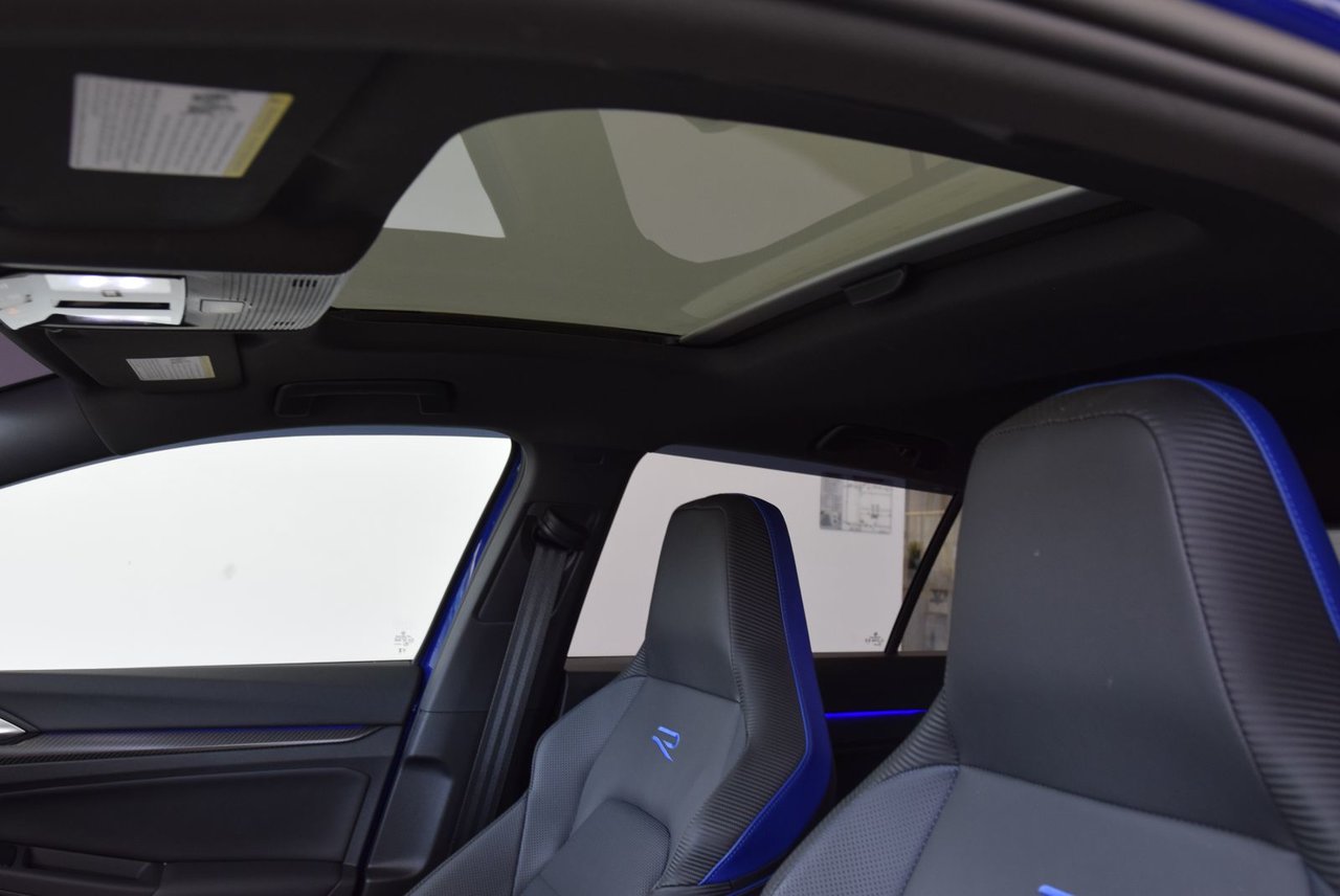 2024 Volkswagen Golf R TOIT PANO+CARBON PACK+DSG TOIT PANO+CARBON PACK+DSG