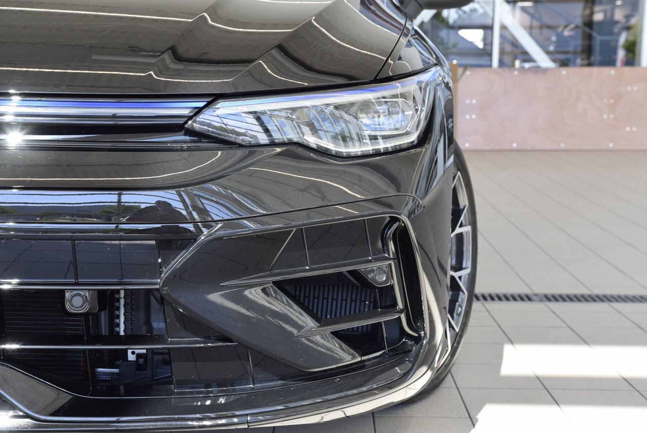 Volkswagen Golf R TOIT PANO+AKRAPOVIC+AWD+ 2025 LED+NAV+HARMAN+COMME NEUF