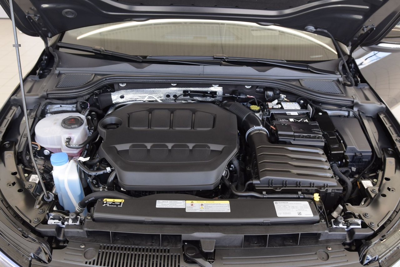 Volkswagen Golf R TOIT PANO+AKRAPOVIC+AWD+ 2025 LED+NAV+HARMAN+COMME NEUF
