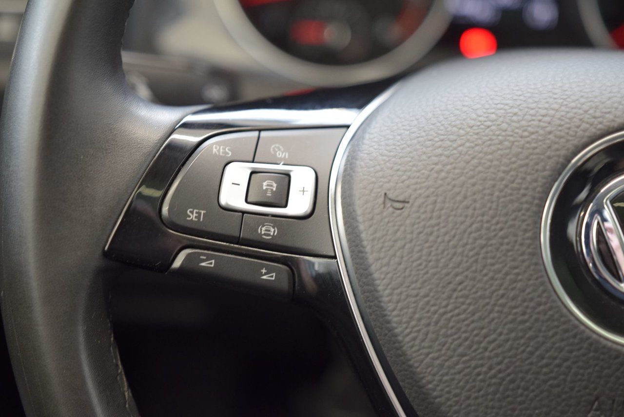 Volkswagen Golf HIGHLINE+CUIR+CAMERA+TOIT 2021 AUBAINE+APP CONNECT+WOW