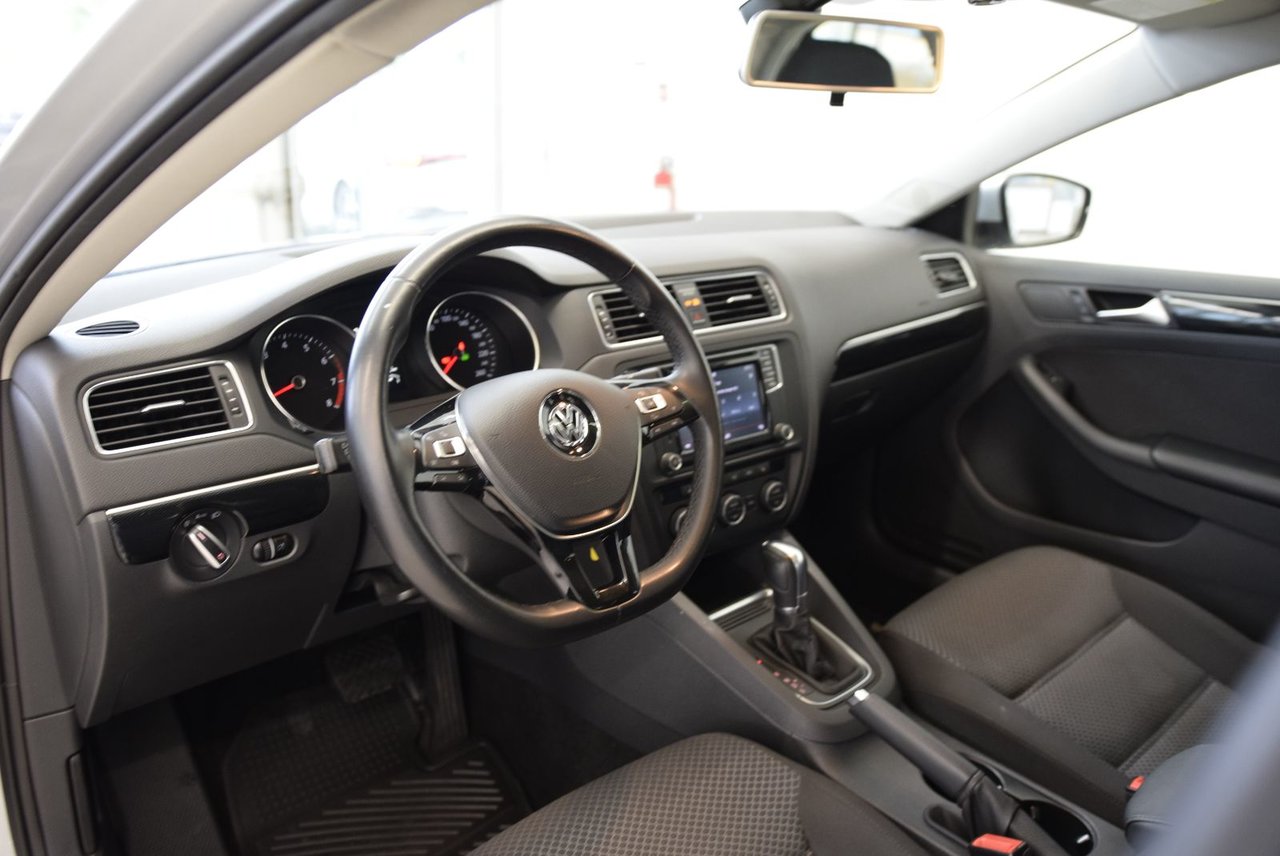 Volkswagen Jetta COMFORTLINE+1,8T+AUTO+MAG 2016 SIEGE CHAUFFANT+CAMERA+