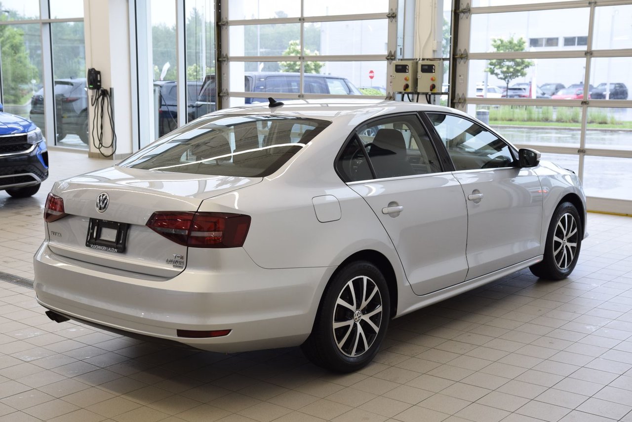 Volkswagen Jetta COMFORTLINE+1,8T+AUTO+MAG 2016 SIEGE CHAUFFANT+CAMERA+