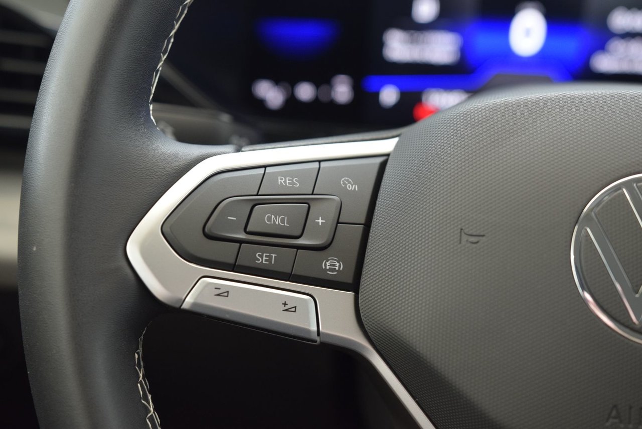 Volkswagen Taos TRENDLINE+COCKPIT+AWD+ 2023 CAMERA+MAG+SIEGES CHAUFF