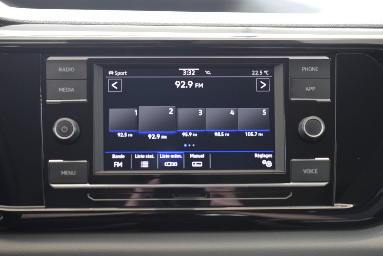 Volkswagen Taos TRENDLINE+COCKPIT+AWD+ 2023 CAMERA+MAG+SIEGES CHAUFF