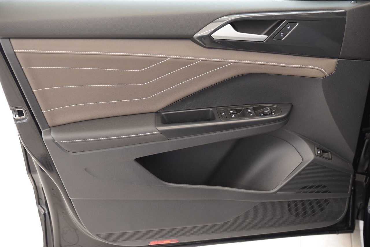 2024 Volkswagen Taos HIGHLINE+ROUE NOIR+TOIT PANO HIGHLINE+ROUE NOIR+TOIT PANO