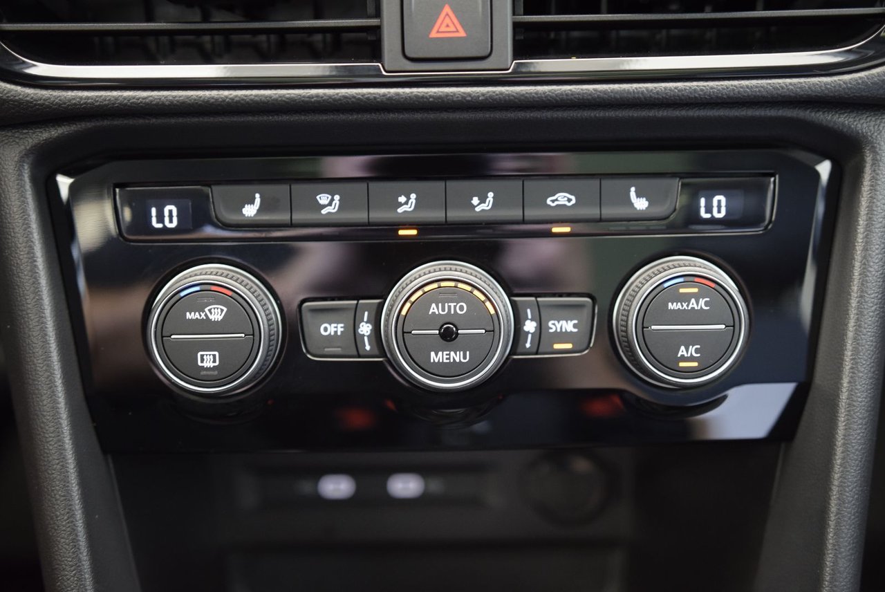 Volkswagen Taos COMFORTLINE+BLACK PACKAGE 2024 AWD+CUIR+TOIT+LED+COCKPIT