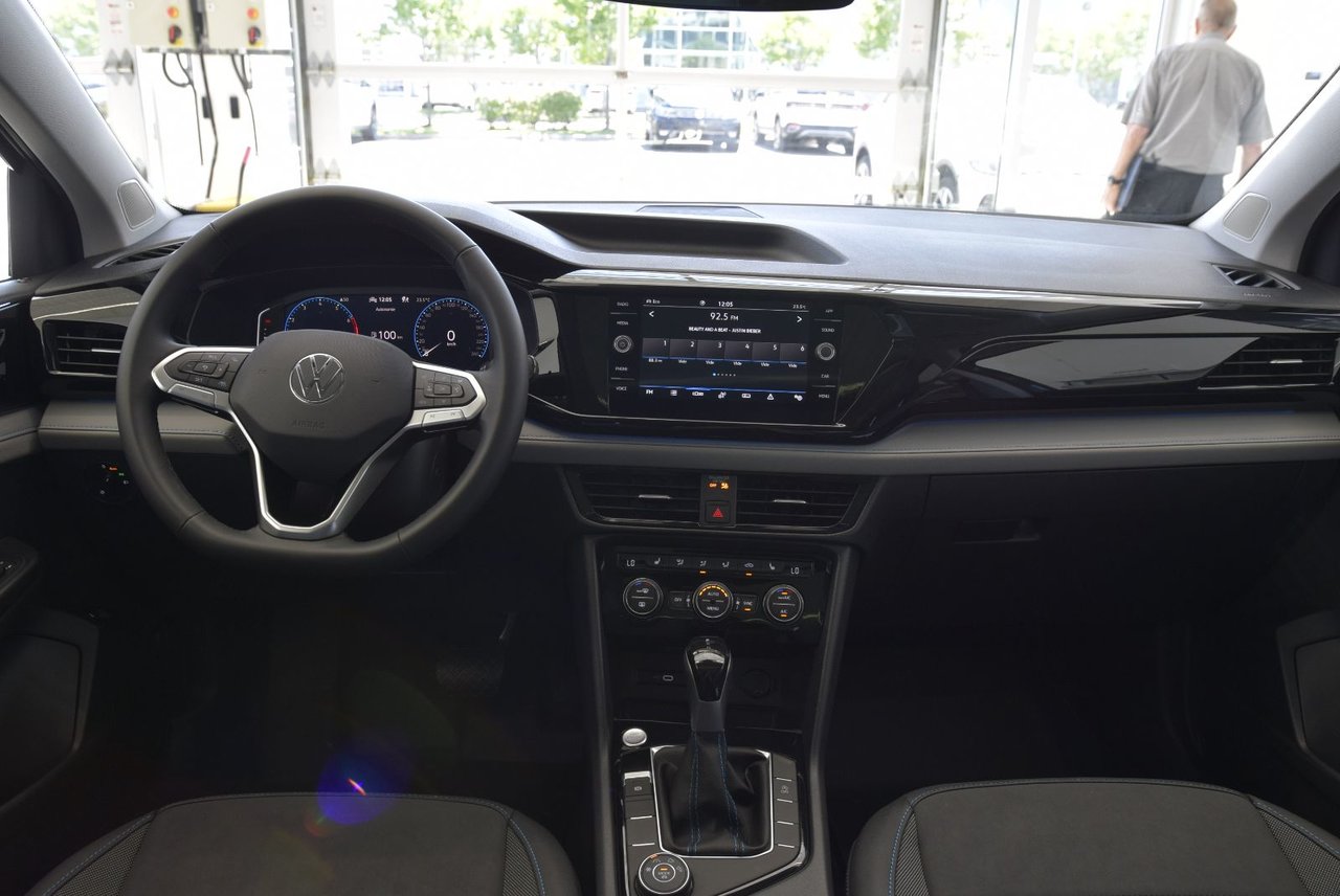Volkswagen Taos COMFORTLINE+BLACK PACKAGE 2024 AWD+CUIR+TOIT+LED+COCKPIT