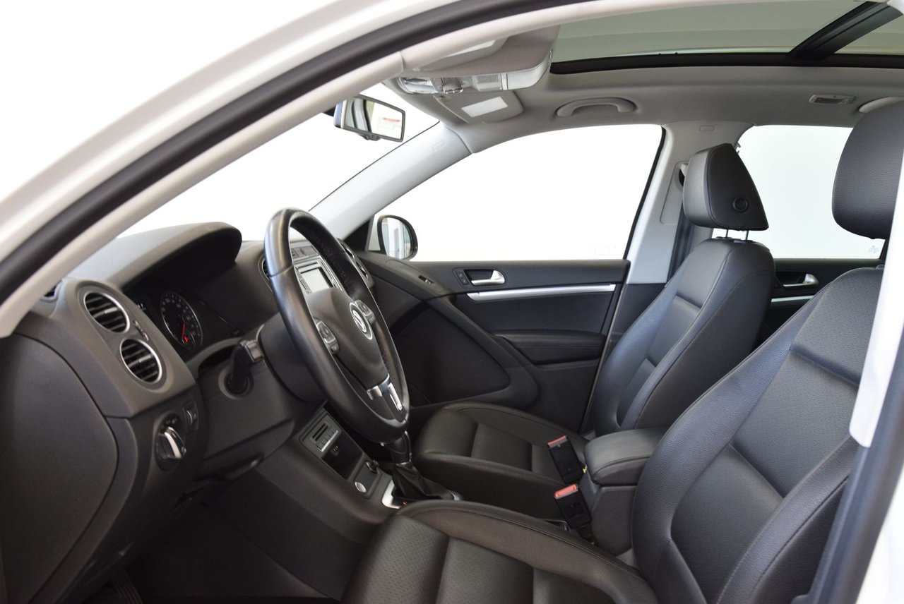 Volkswagen Tiguan COMFORTLINE+TOIT PANO+CUIR 2017 AWD+CAMERA+SANS CLÉ+WOW