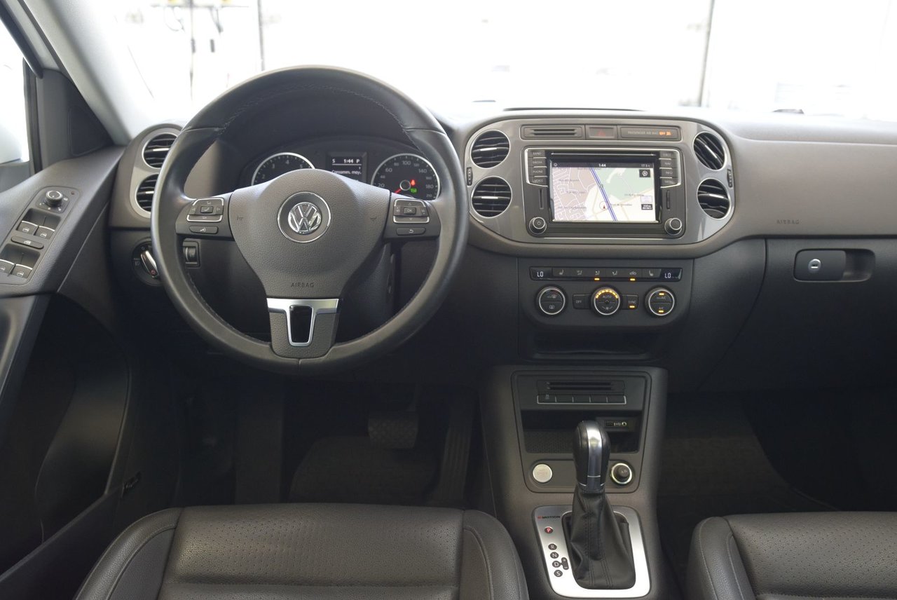 Volkswagen Tiguan COMFORTLINE+TOIT PANO+CUIR 2017 AWD+CAMERA+SANS CLÉ+WOW