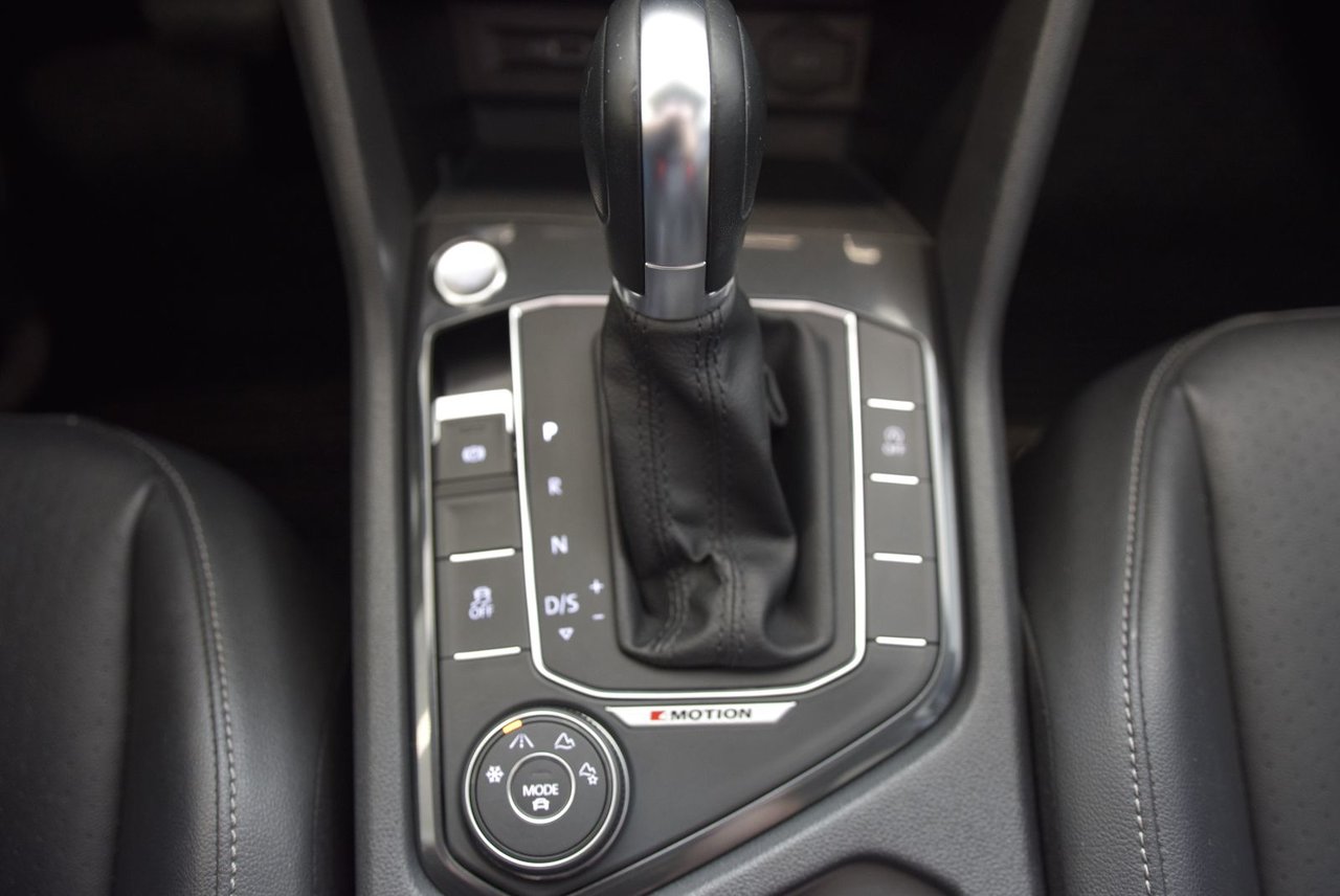 Volkswagen Tiguan COMFORTLINE+TOIT PANO+CUIR 2018 CAMERA+SANS CLÉ+BAS KILO+
