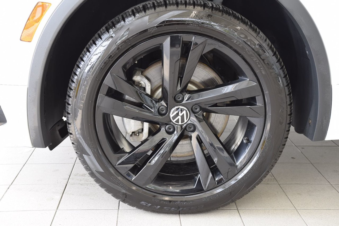 Volkswagen Tiguan COMFORTLINE+BLACK PACKAGE 2024 CUIR+TOIT PANO+LED+COCKPIT