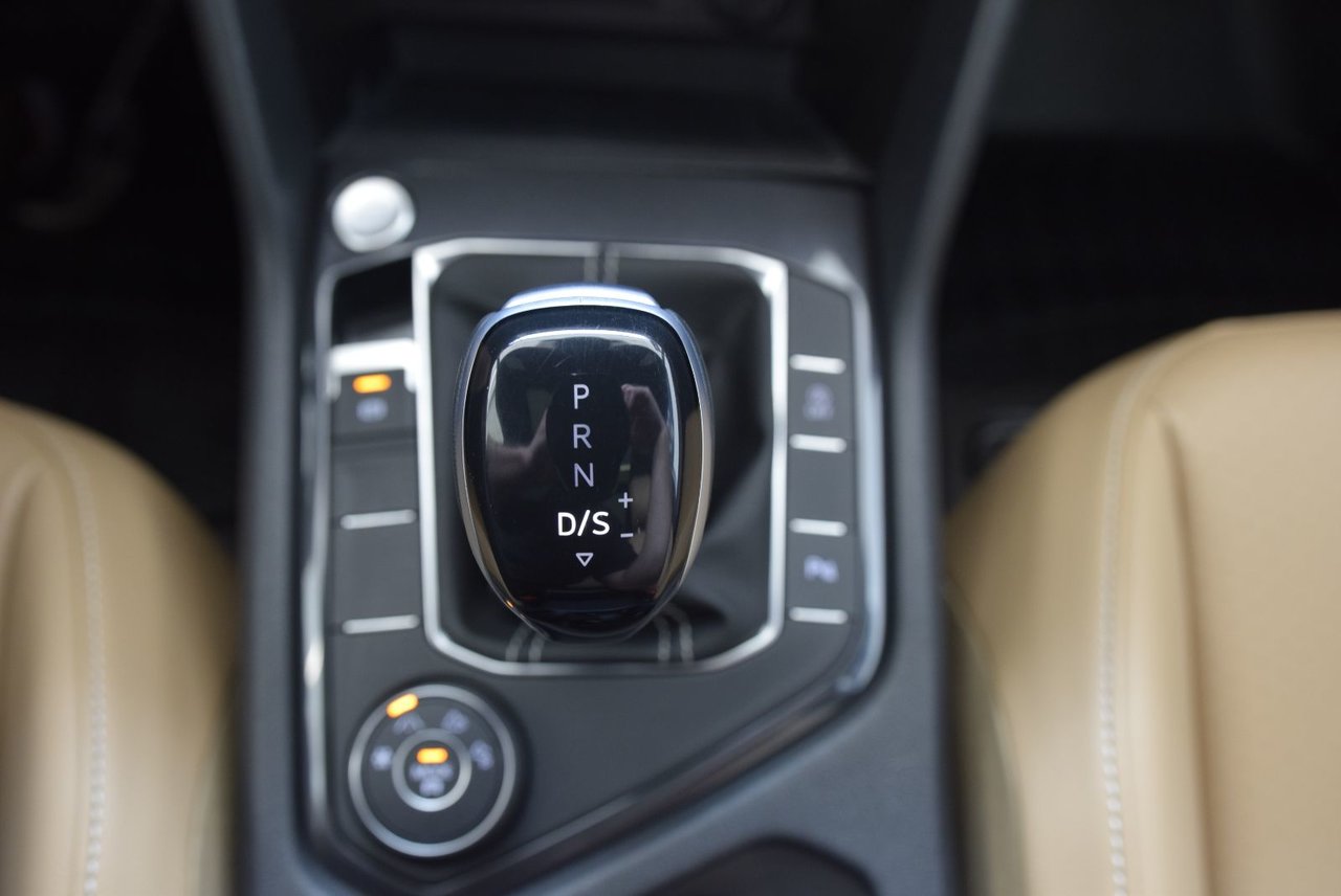 Volkswagen Tiguan COMFORTLINE+BLACK PACKAGE 2024 CUIR+TOIT PANO+LED+COCKPIT
