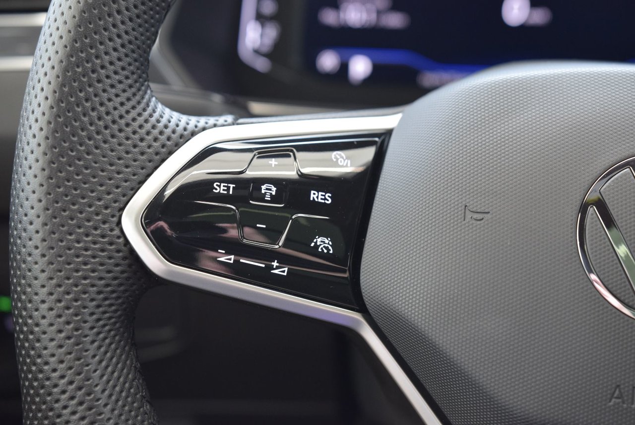 Volkswagen Tiguan COMFORTLINE+BLACK PACKAGE 2024 CUIR+TOIT PANO+LED+COCKPIT