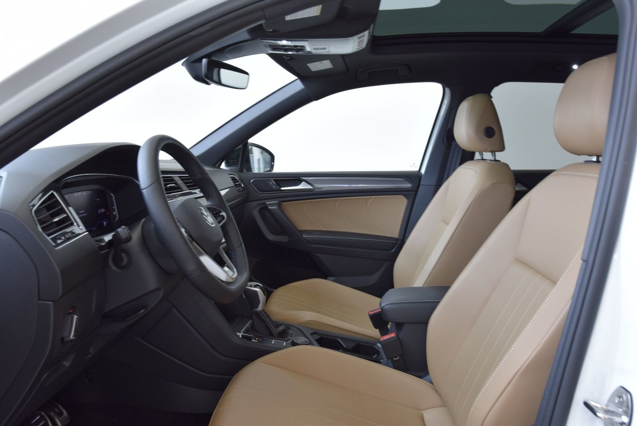 Volkswagen Tiguan COMFORTLINE+BLACK PACKAGE 2024 CUIR+TOIT PANO+LED+COCKPIT