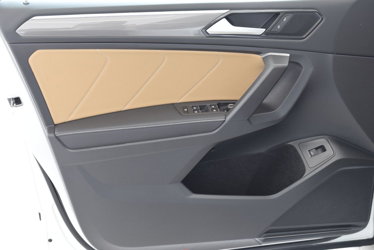 Volkswagen Tiguan COMFORTLINE+BLACK PACKAGE 2024 CUIR+TOIT PANO+LED+COCKPIT