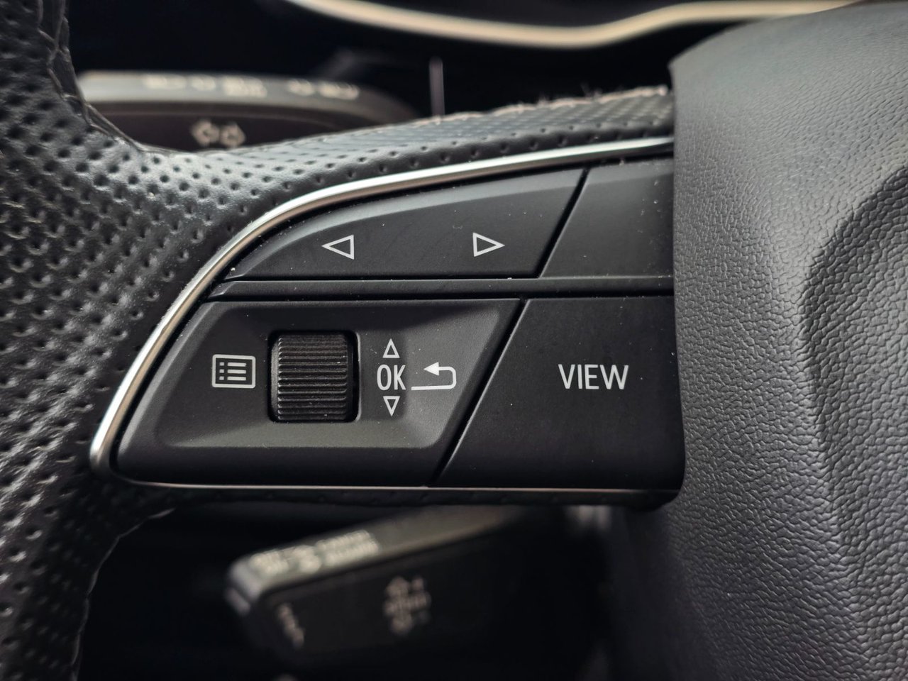 2024 Audi Q3 PROGRESSIV S-LINE | TOIT PANO | CUIR | CARPLAY | + PROGRESSIV S-LINE | TOIT PANO | CUIR | CARPLAY | +