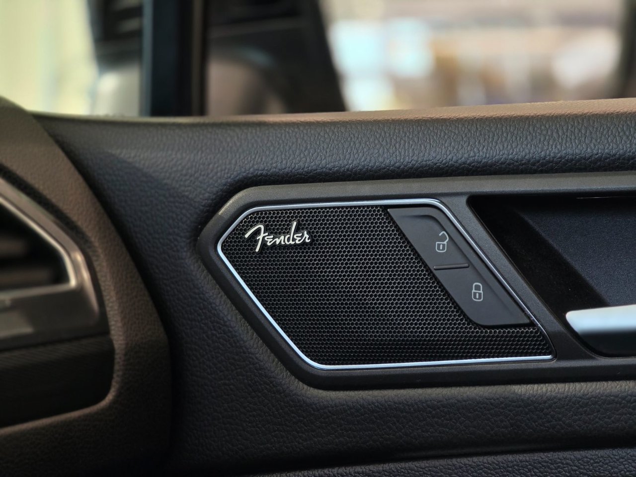 2021 Volkswagen Tiguan Highline R-LINE | TOIT PANO | CUIR | NAV | CARPLAY Highline R-LINE | TOIT PANO | CUIR | NAV | CARPLAY