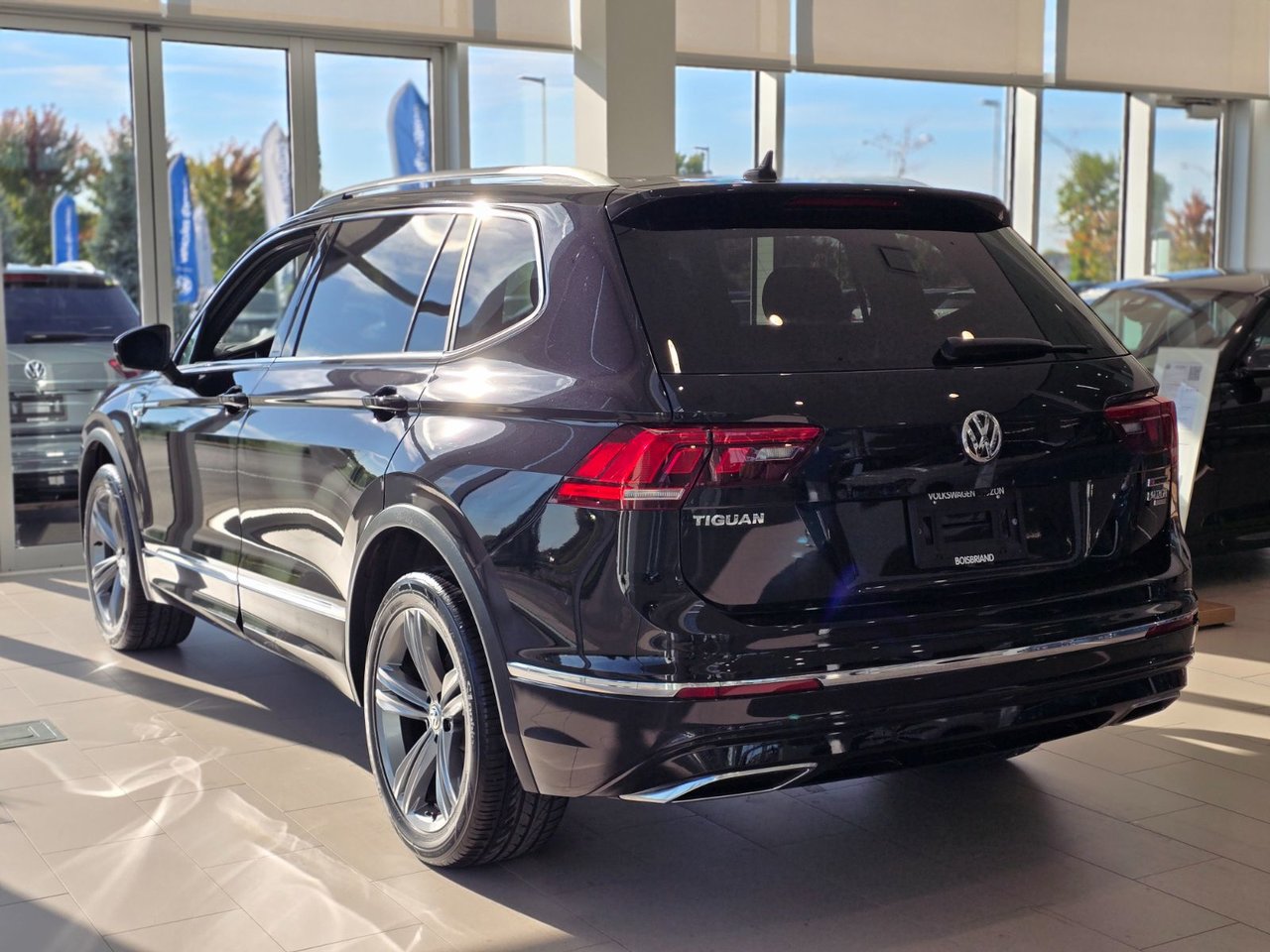 2021 Volkswagen Tiguan Highline R-LINE | TOIT PANO | CUIR | NAV | CARPLAY Highline R-LINE | TOIT PANO | CUIR | NAV | CARPLAY