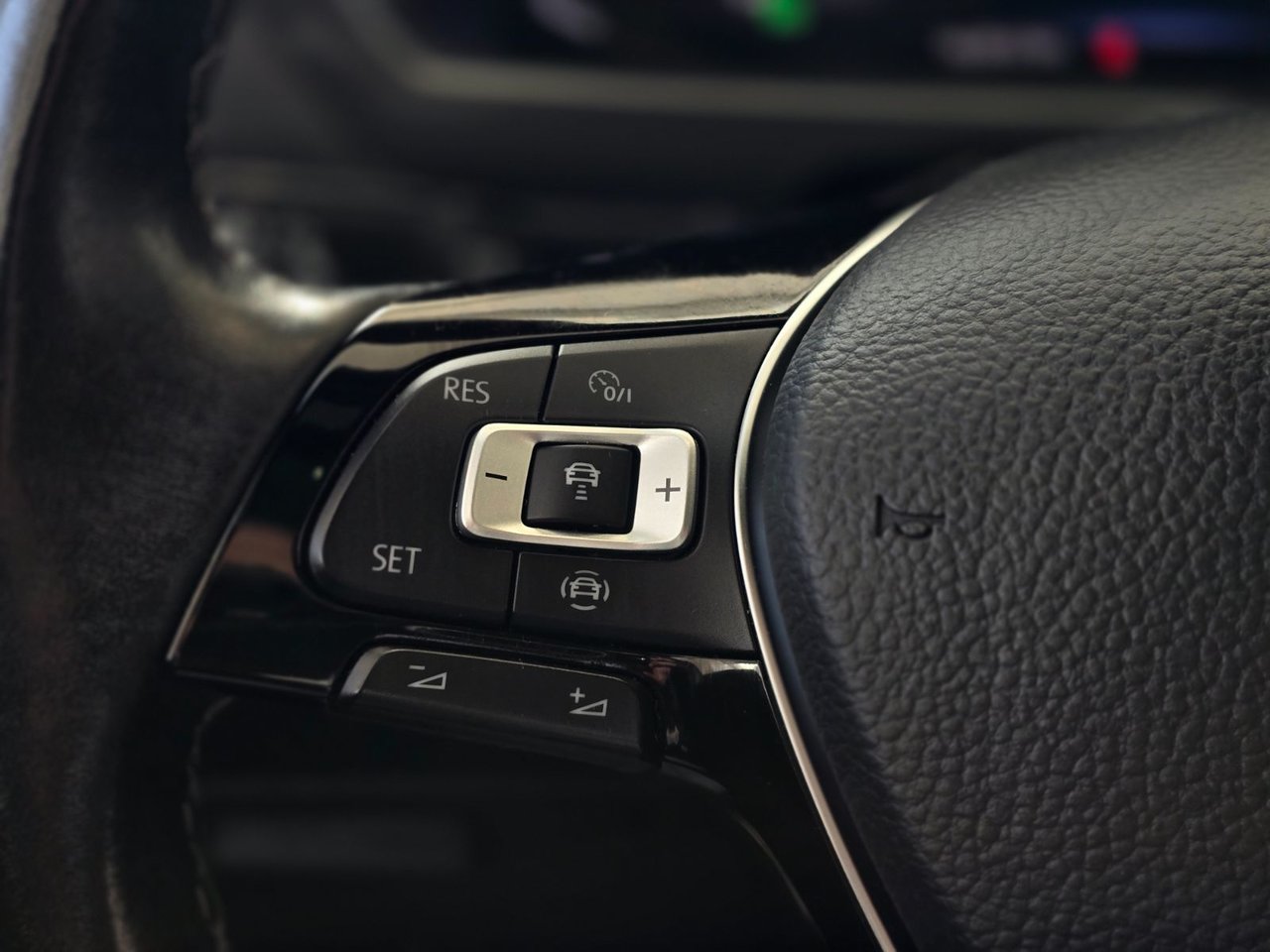 2021 Volkswagen Tiguan Highline R-line DEMARREUR | TOIT PANO | NAV +++ Highline R-line DEMARREUR | TOIT PANO | NAV +++