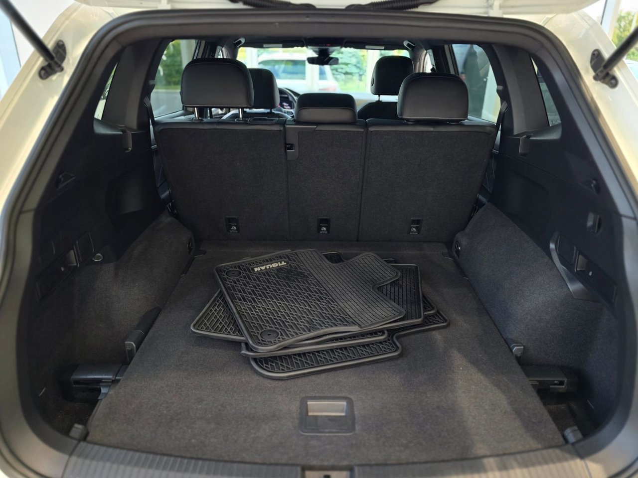 2022 Volkswagen Tiguan Comfortline R-LINE | BLACK PACK | TOIT PANO | CUIR Comfortline R-LINE | BLACK PACK | TOIT PANO | CUIR