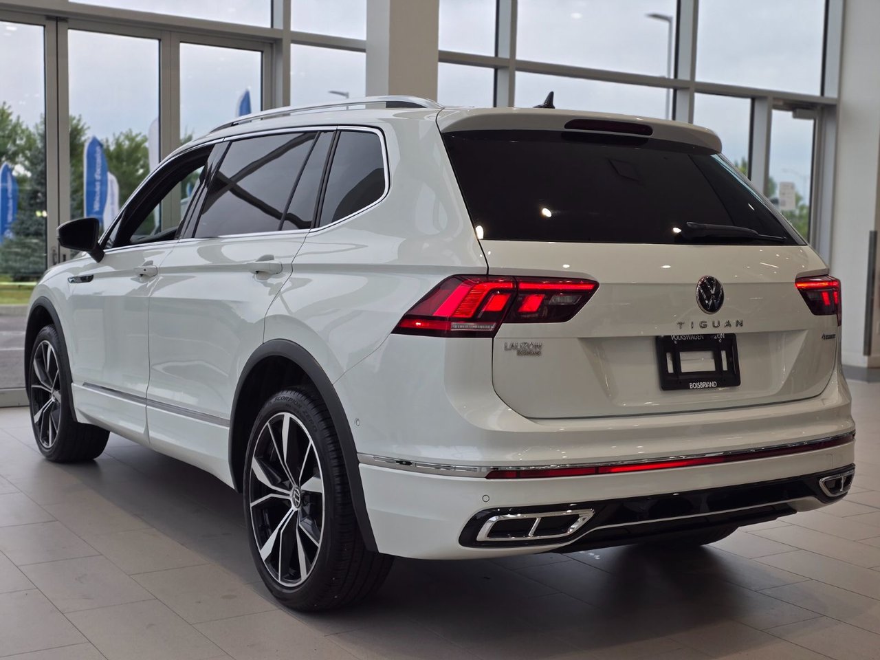 2023 Volkswagen Tiguan Highline R-Line | NAVIGATION | CUIR | DÉMAREUR +++ Highline R-Line | NAVIGATION | CUIR | DÉMAREUR +++