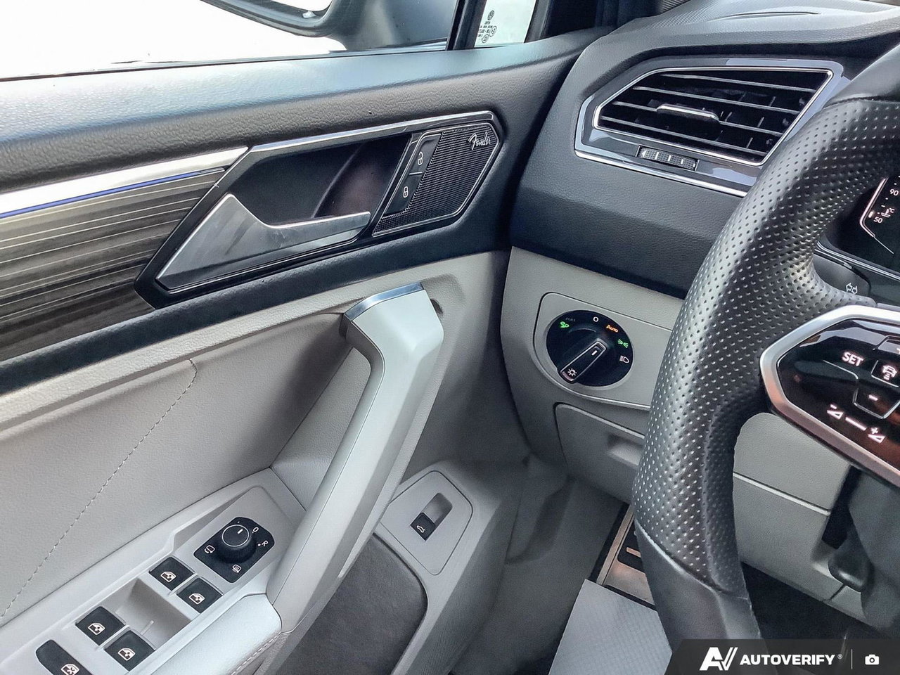 2022 Volkswagen Tiguan Highline R-Line AWD | Lease Return