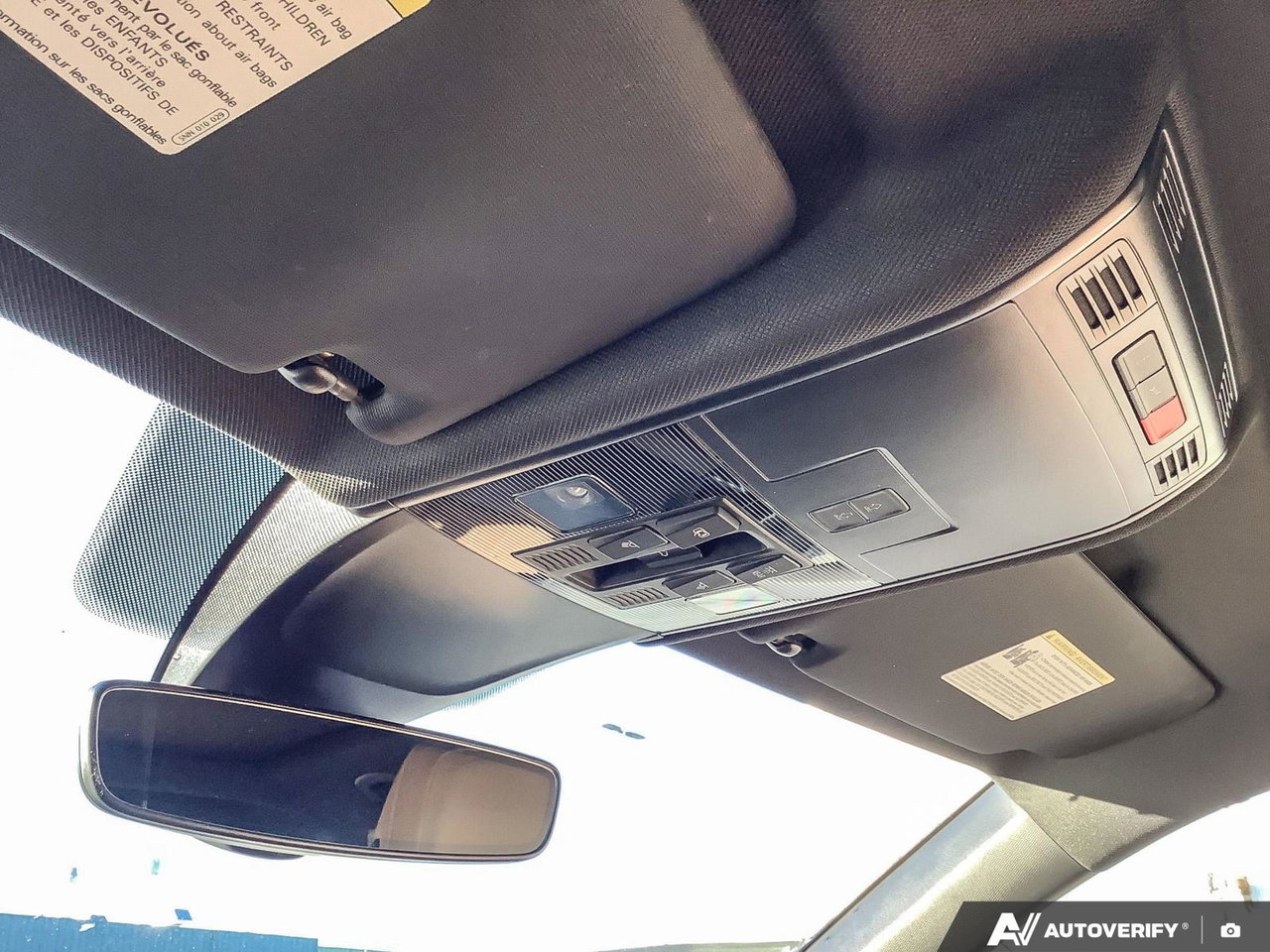 2022 Volkswagen Tiguan Comfortline R-Line Black Edition | One Owner | No Accidents