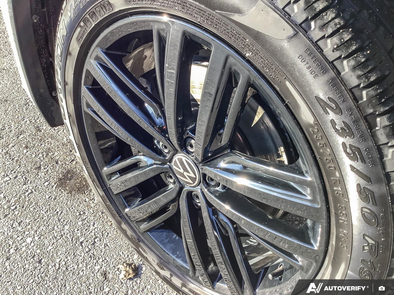 2022 Volkswagen Tiguan Comfortline R-Line Black Edition | One Owner | No Accidents