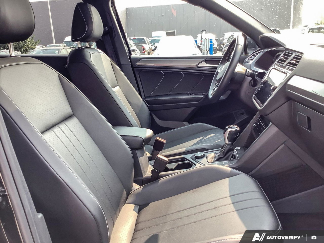 2023 Volkswagen Tiguan Comfortline R-Line Black Edition