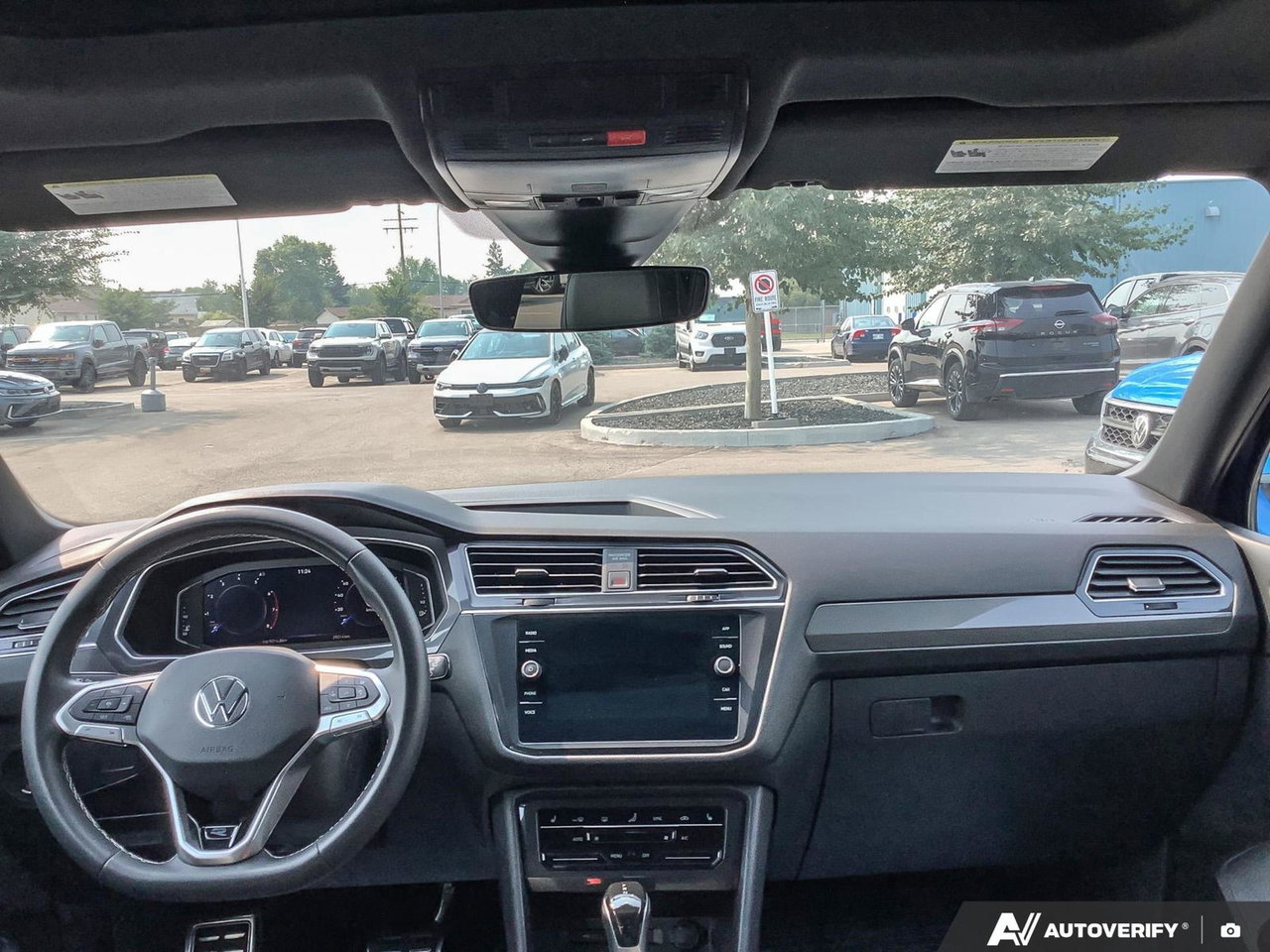 2023 Volkswagen Tiguan Comfortline R-Line Black Edition