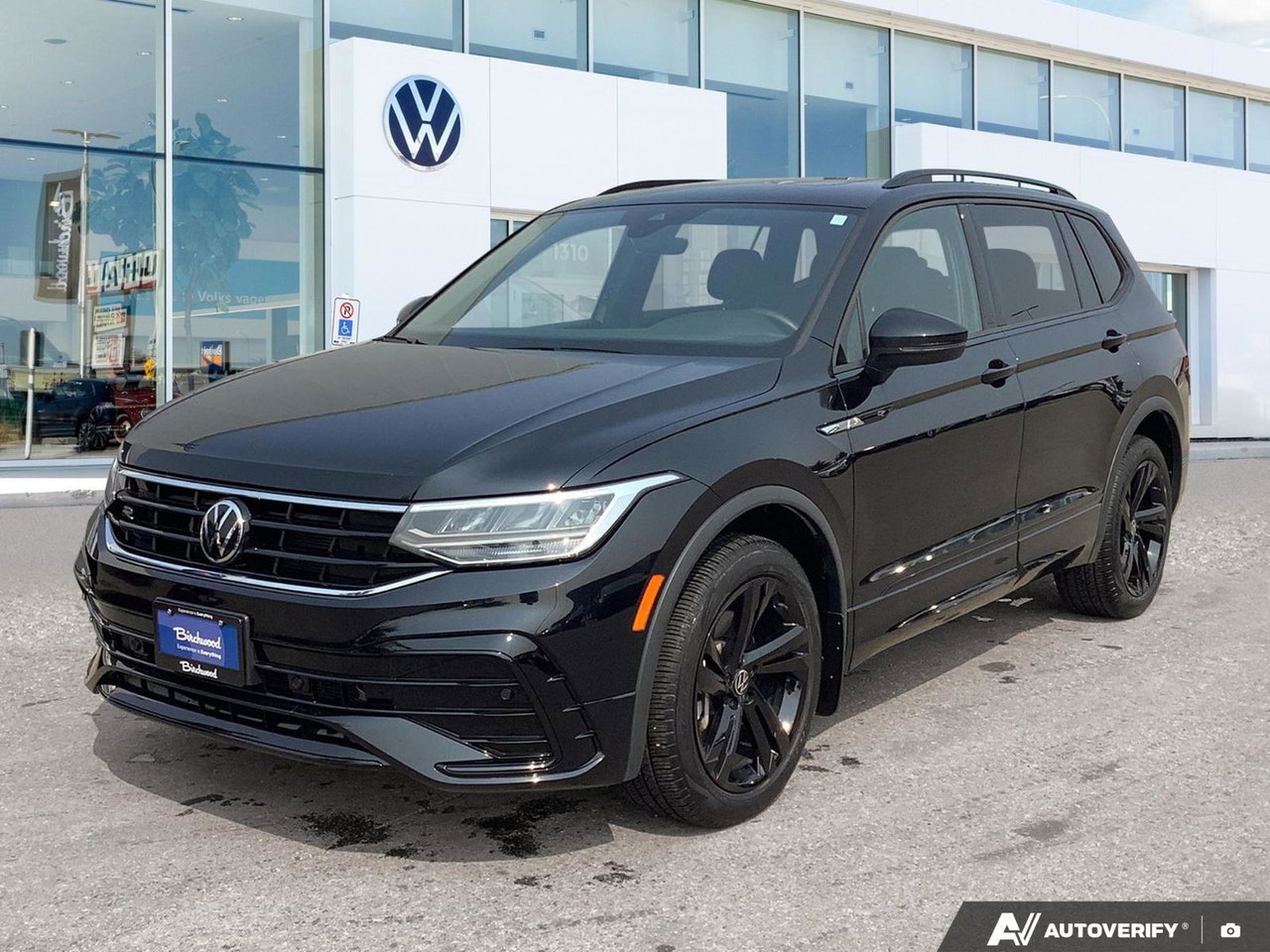 2023 Volkswagen Tiguan Comfortline R-Line Black Edition