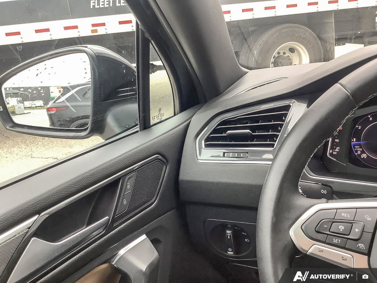 2023 Volkswagen Tiguan Comfortline R-Line Black Edition