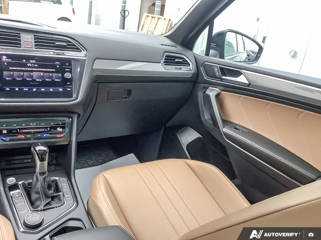 2023 Volkswagen Tiguan Comfortline R-Line Black Edition
