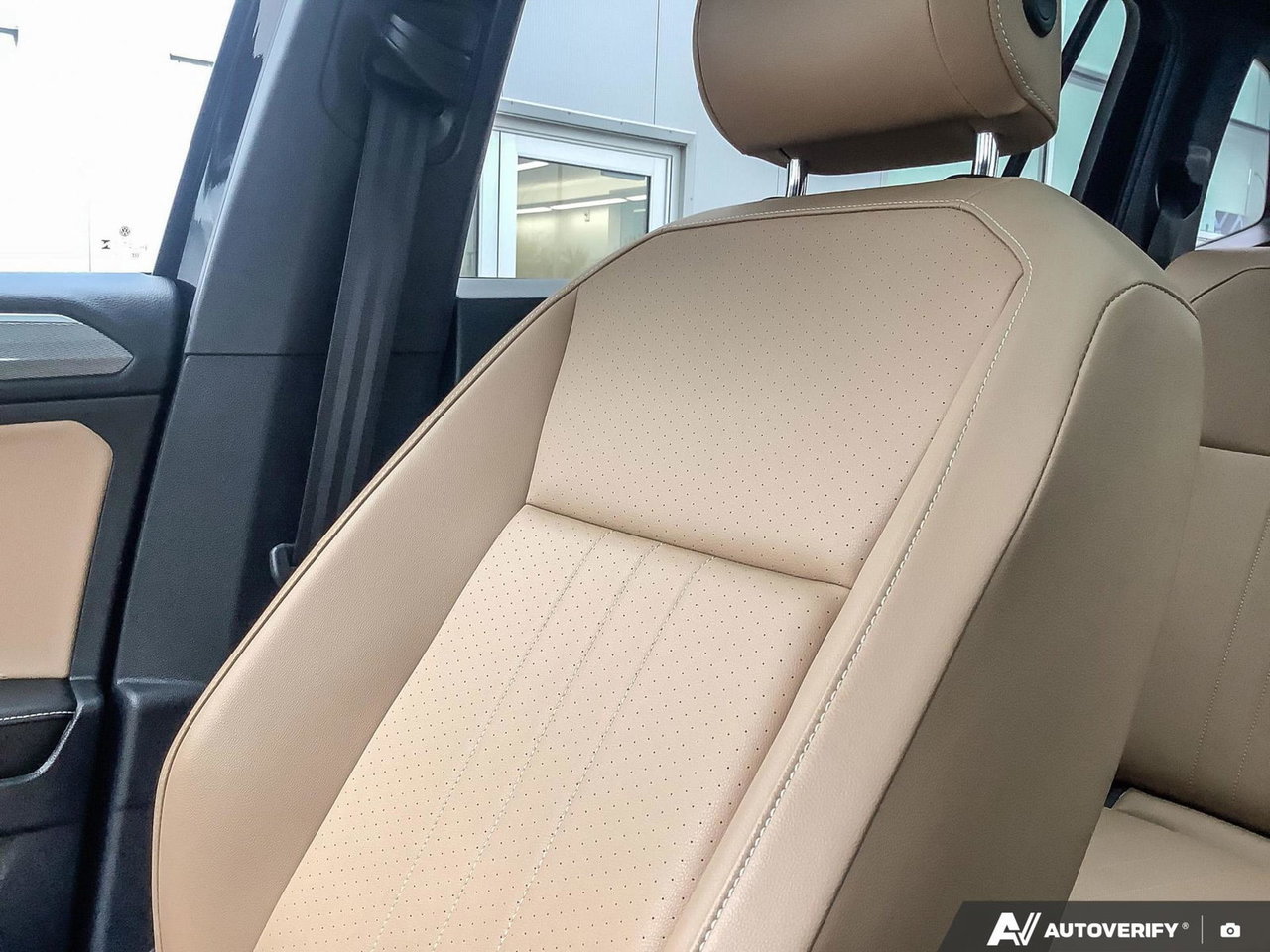 2023 Volkswagen Tiguan Comfortline R-Line Black Edition