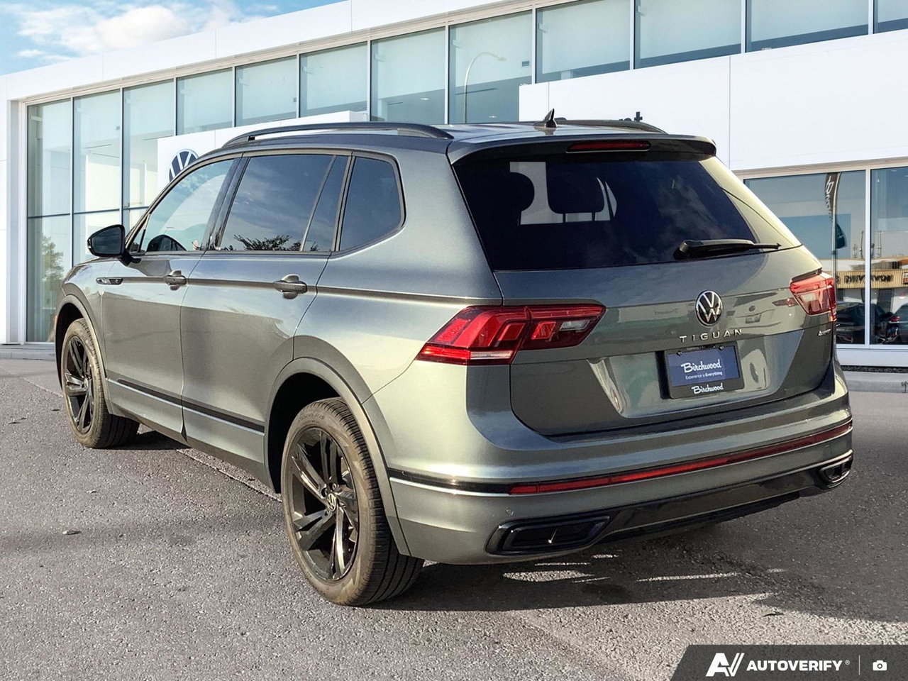 2023 Volkswagen Tiguan Comfortline R-Line Black Edition