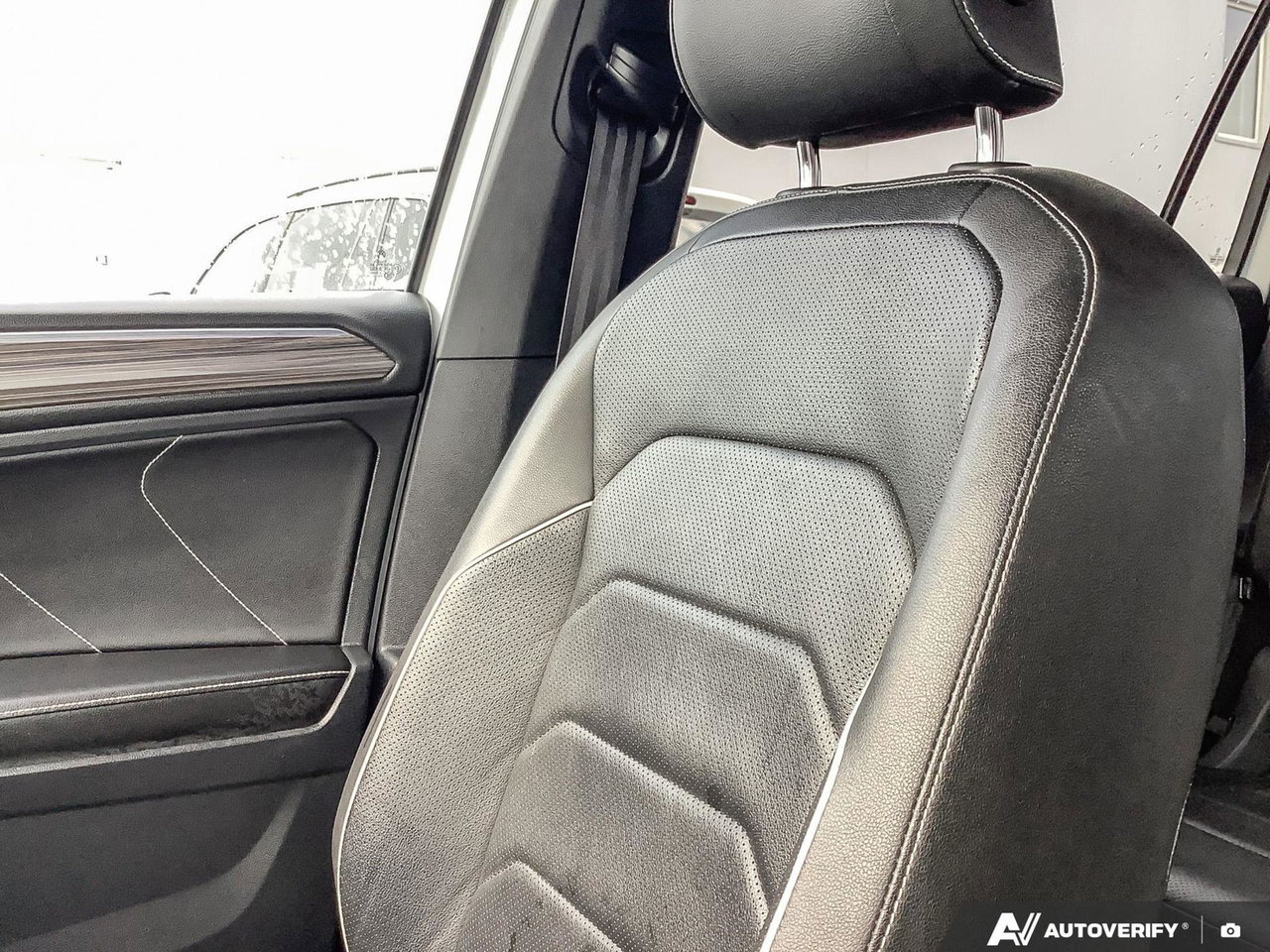 2023 Volkswagen Tiguan Highline R-Line
