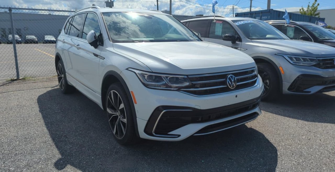 Volkswagen Tiguan Highline R-Line TOIT PANO INTERIEUR DE CUIR NAV 2023 A PARTIR DE 4.39%